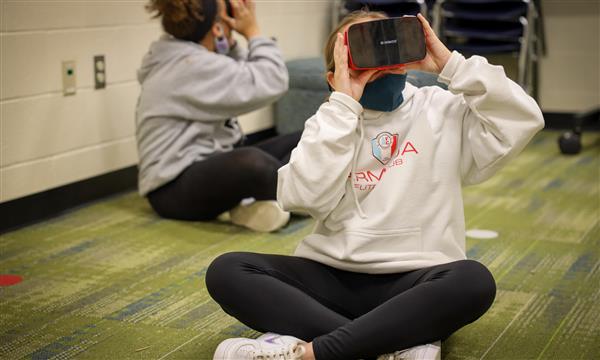 Students use virtual reality headsets